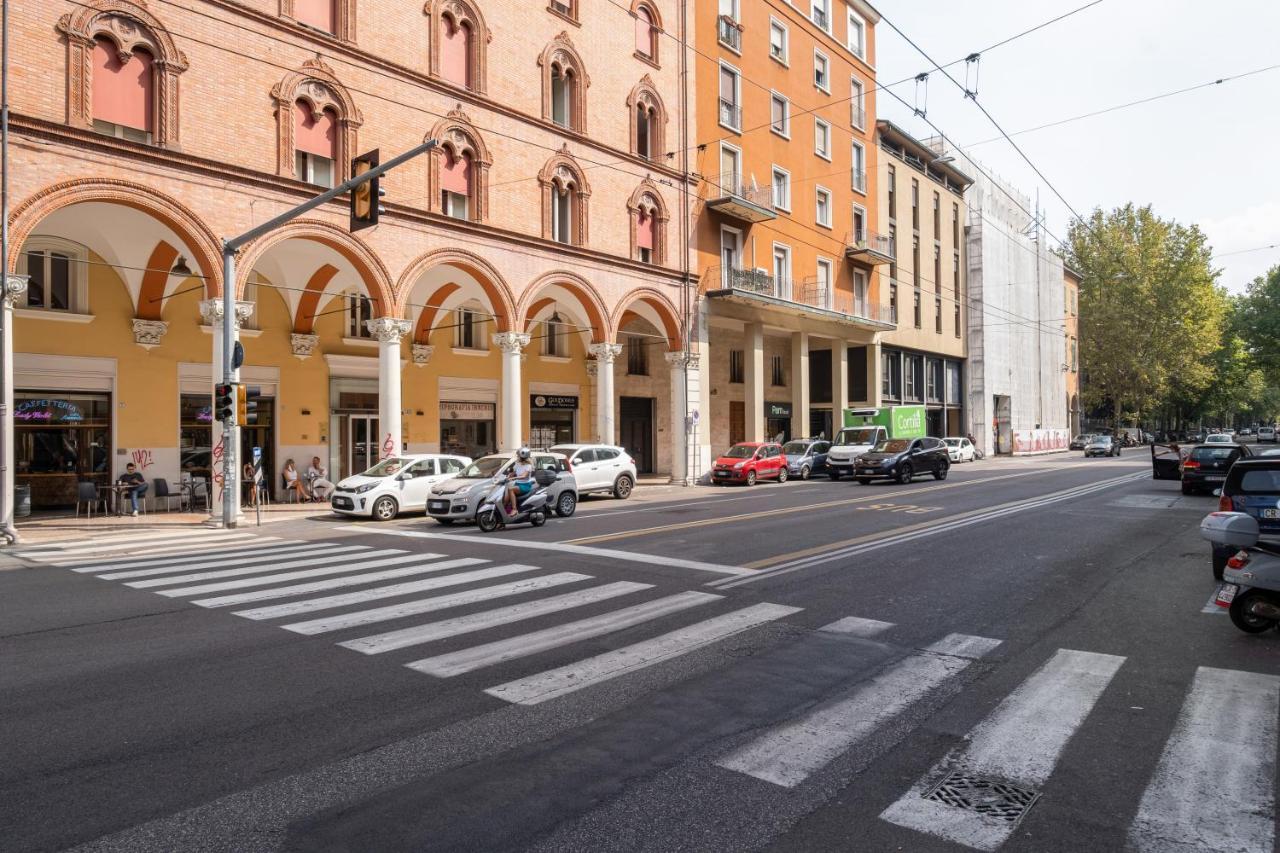 A Due Passi Dalla Pinacoteca Apartment Bologna Exterior foto